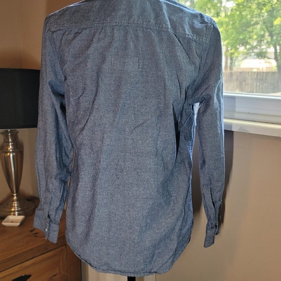Silver Jeans Co. Denim Shirt in Size M - Picture 4 of 15